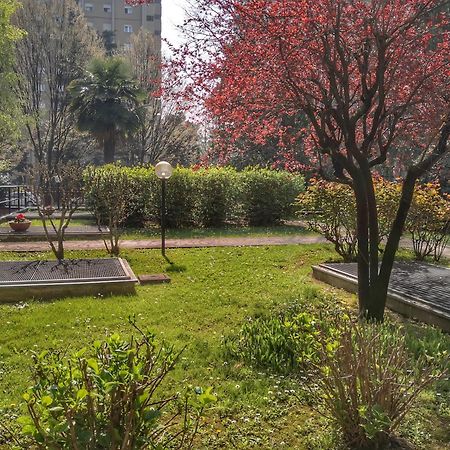 Ihost Apartment - Adriatico 6 Мілан Екстер'єр фото